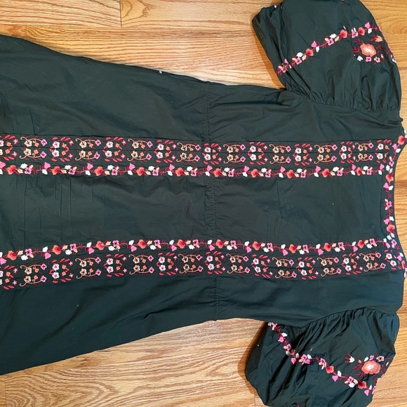Beautiful embroidered Free People Dress. Worn once. EUC. - Picture 2 of 3